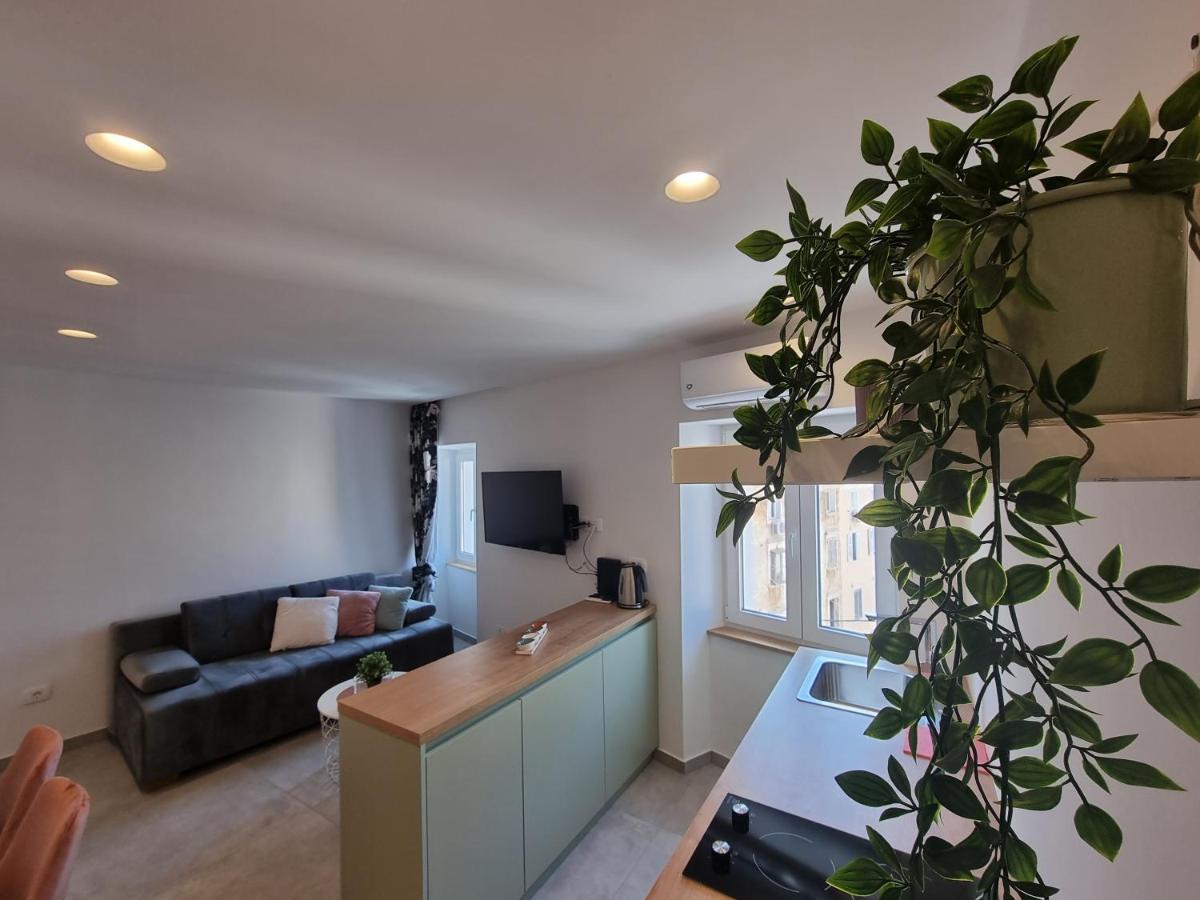 As Deluxe Apartments 皮兰 外观 照片