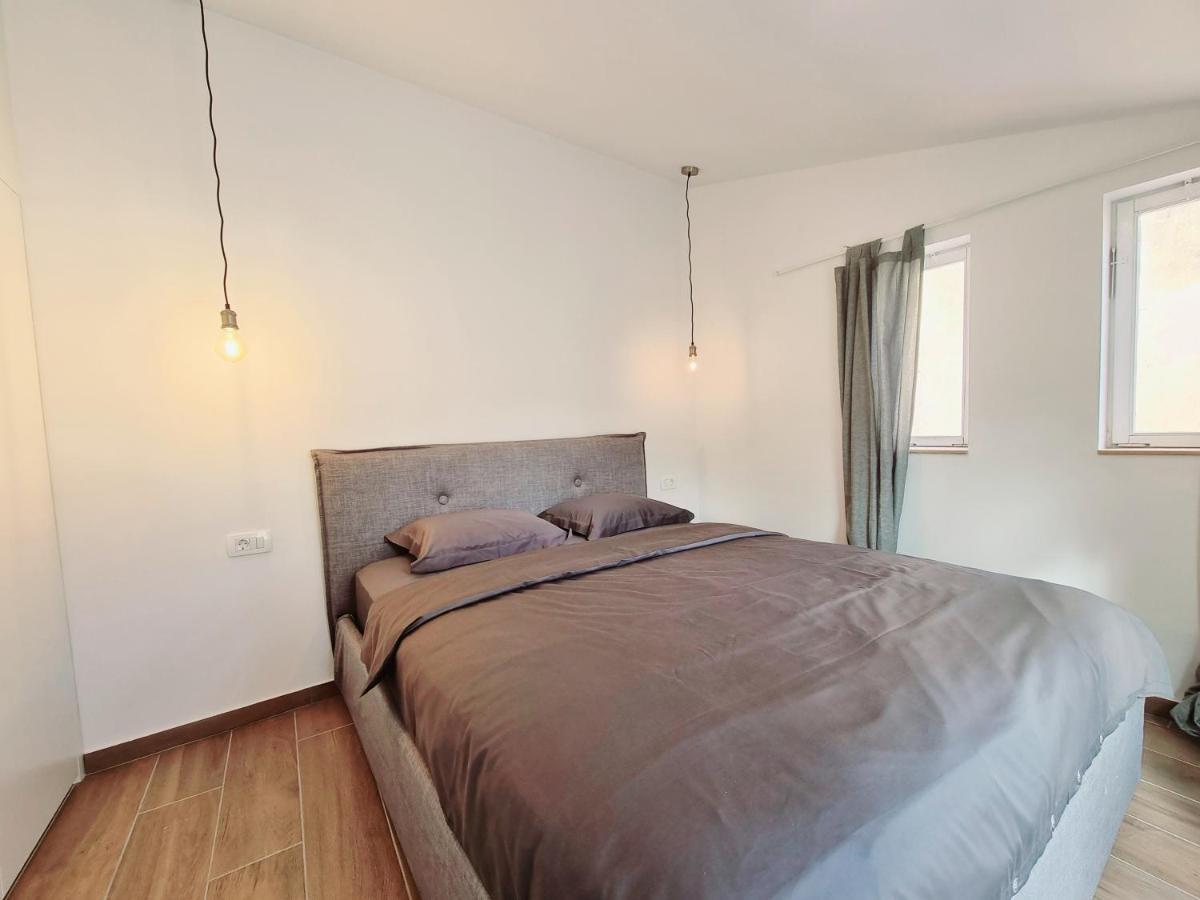 As Deluxe Apartments 皮兰 外观 照片