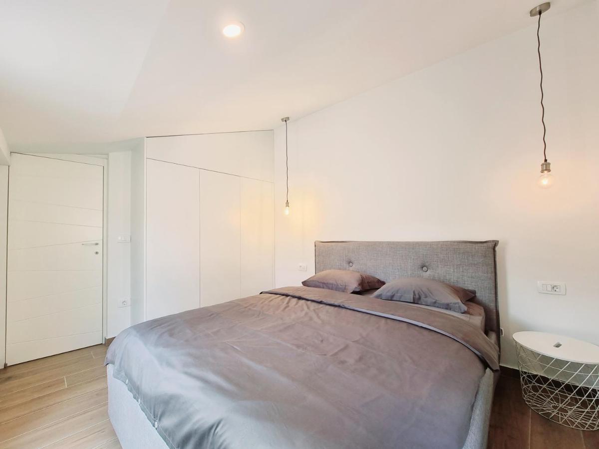 As Deluxe Apartments 皮兰 外观 照片
