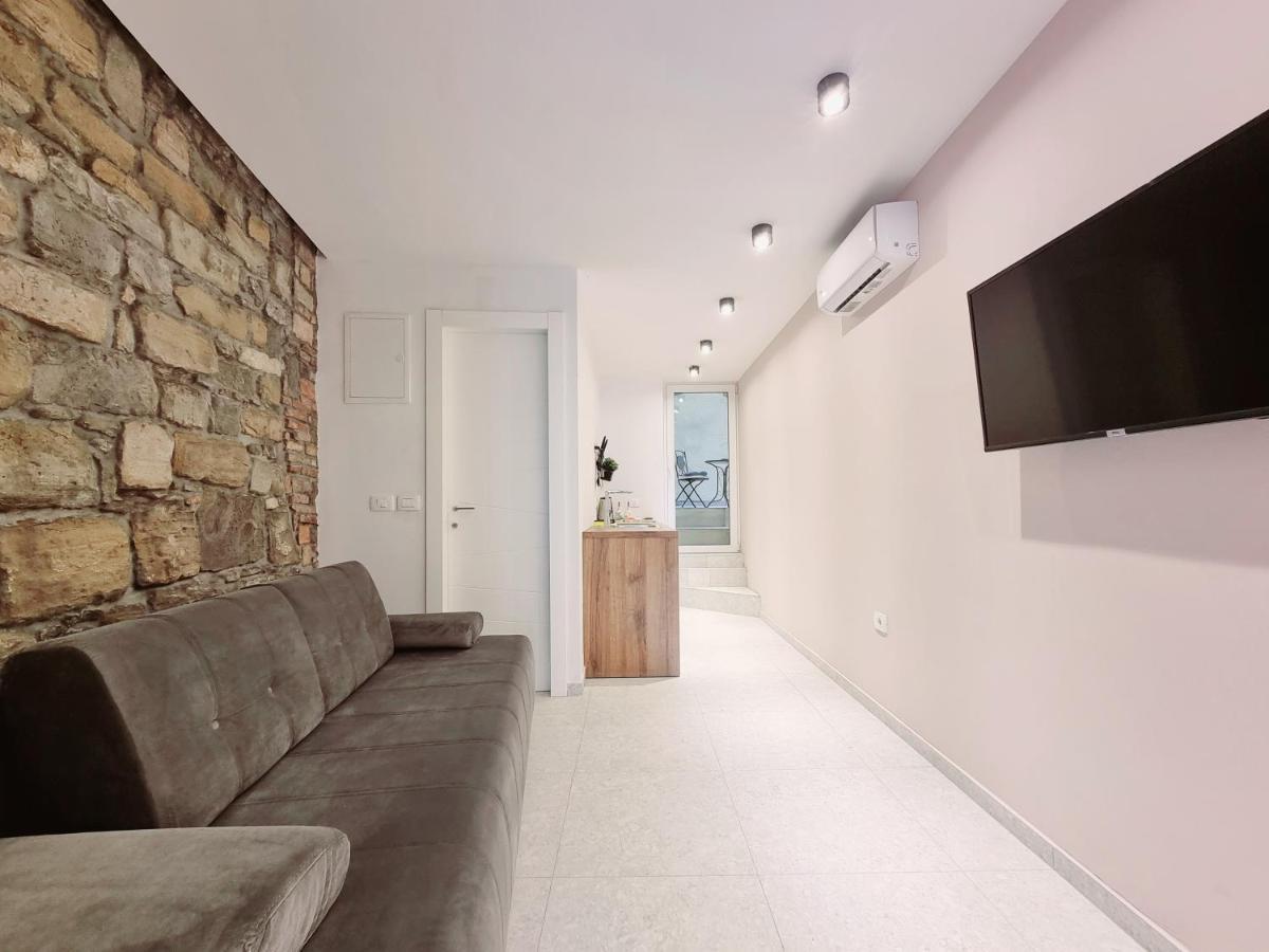 As Deluxe Apartments 皮兰 外观 照片